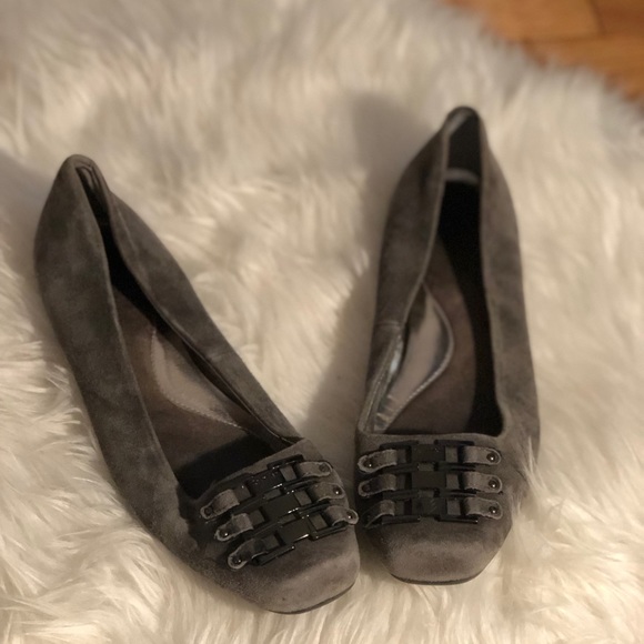 Calvin Klein Flats - Picture 3 of 8